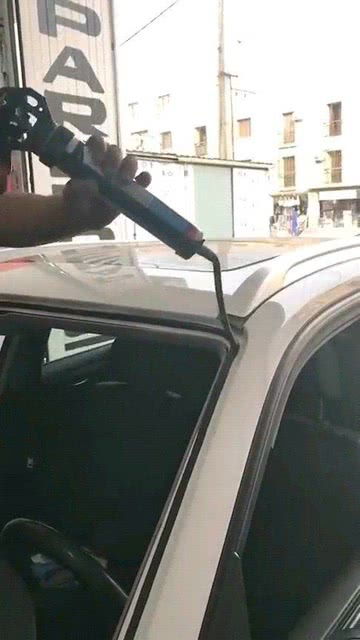 汽车换红线多少钱合适