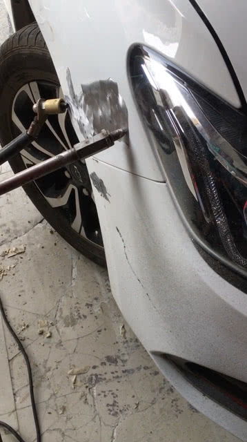 汽车钣金修复多少钱