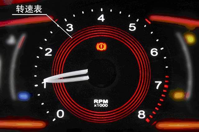 下雨天汽车启动转速多少 下雨天汽车启动转速多少