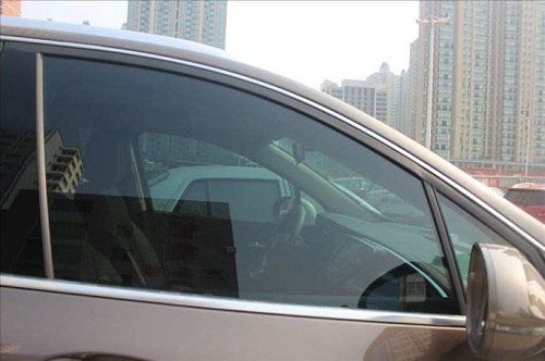 汽车玻璃贴多少透光 汽车玻璃贴多少透光