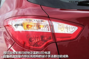 长安汽车尾灯多少钱