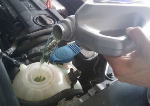 汽车冬天加水多少 汽车冬天加水多少