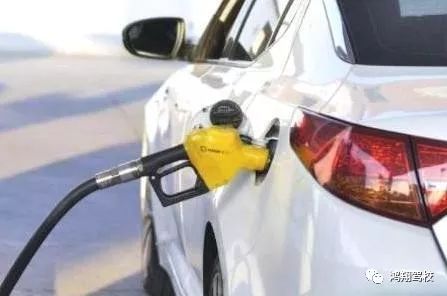 汽车加油多少才正常车 汽车加油多少才正常车