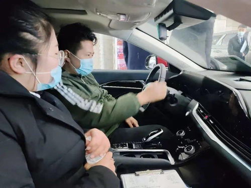 汽车冬天里面放多少热水 汽车冬天里面放多少热水