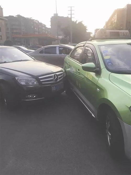 汽车撞汽车赔偿多少钱(汽车相撞事故赔偿金额解析) 汽车撞汽车赔偿多少钱(汽车相撞事故赔偿金额解析)