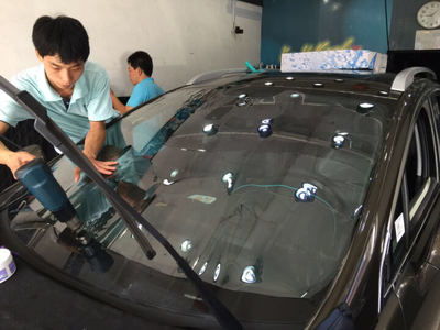 汽车贴膜需要多少人民币(汽车贴膜费用详解，需要多少人民币？