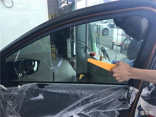 汽车后玻璃被划修多少钱(汽车后玻璃被划修多少钱,深入了解维修成本与因素) 汽车后玻璃被划修多少钱(汽车后玻璃被划修多少钱,深入了解维修成本与因素)