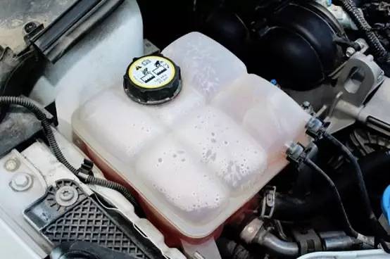 汽车冬天换冷却液多少钱(汽车冬天换冷却液的费用解析) 汽车冬天换冷却液多少钱(汽车冬天换冷却液的费用解析)