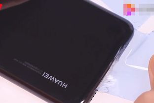 华为怎么贴手机后盖