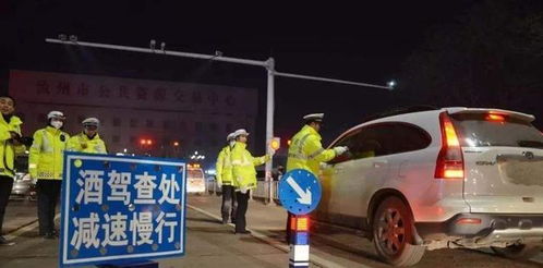 女子驾宝马车冲撞丧事现场 当地通报 女子驾宝马车冲撞丧事现场 当地通报