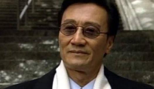 前妻狄波拉双眼红肿回应谢贤离世 前妻狄波拉双眼红肿回应谢贤离世